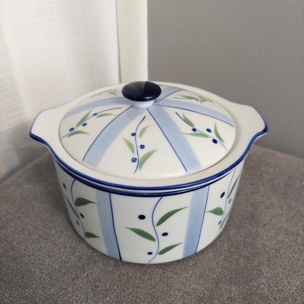 Cook Street Lidded Side Server Blueberry Vine Stoneware 3 Piece Water Insulated - Picture 2 of 9